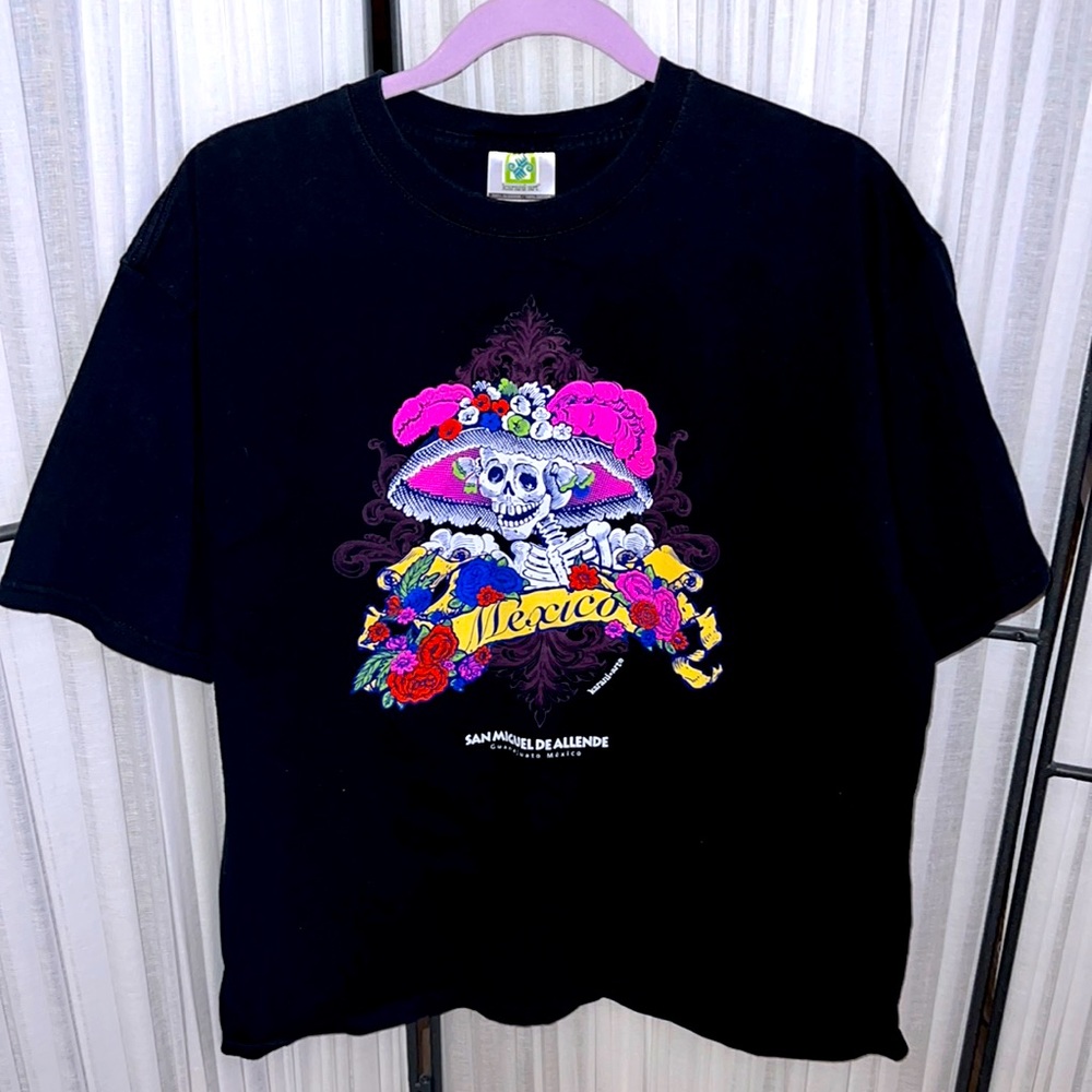 🍀 5 x $15🍀 Women XL San Miguel de Allende T-shirt.